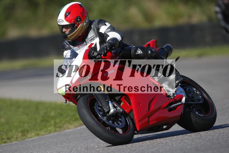 Archiv-2023/73 25.09.2023 Bologna Brothers ADR/Beginners-Oldies/ducati